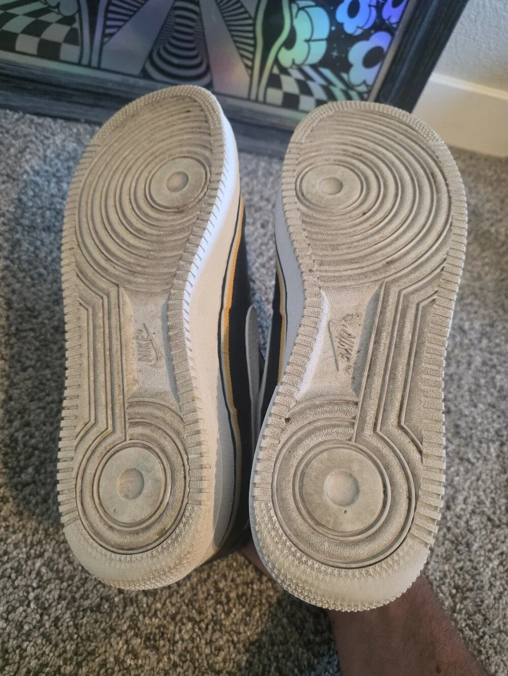 MENS NIKE AIR FORCE 1 LV8 LOW OBSIDIAN AND GOLD 11.5